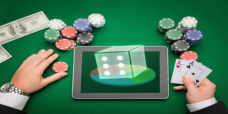 Chia sẻ mẹo hay giúp bạn chinh phục Baccarat Hello88 cực dễ